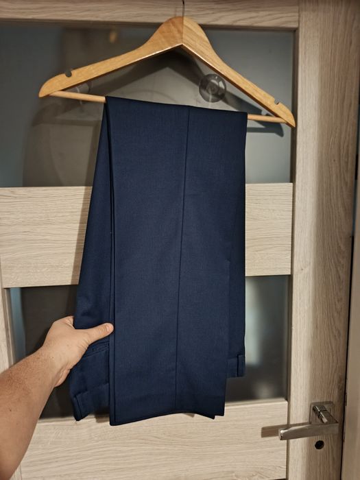 Granatowy Garnitur Slim