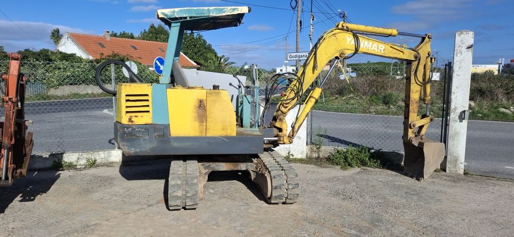 Mini Giratória YANMAR