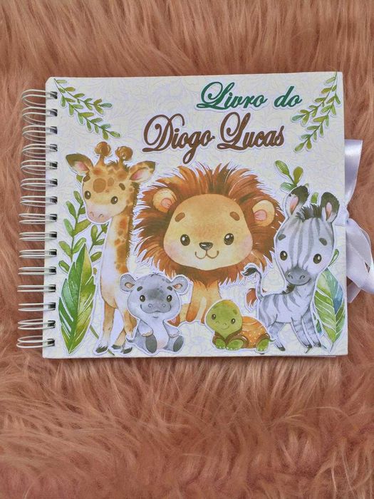 Álbum de 200 fotos e Livro do bebe safari