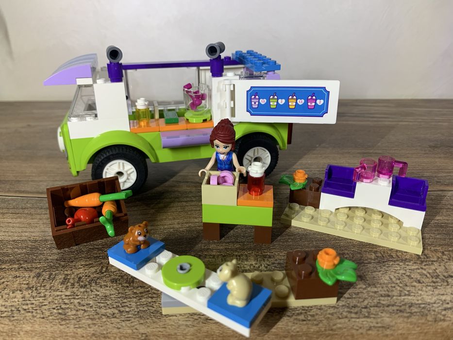 LEGO Juniors "Органічний ринок Мії"