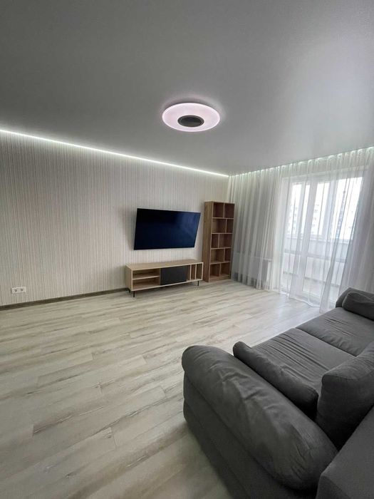 Продам 3-х ком.кв. новострой ЖК Ньютона Федоренко 16 Новые Дома