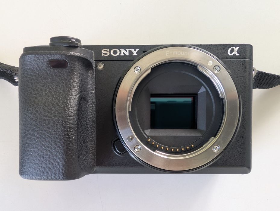 Sony a6300 z zestawem obiektywów i akcesoriów