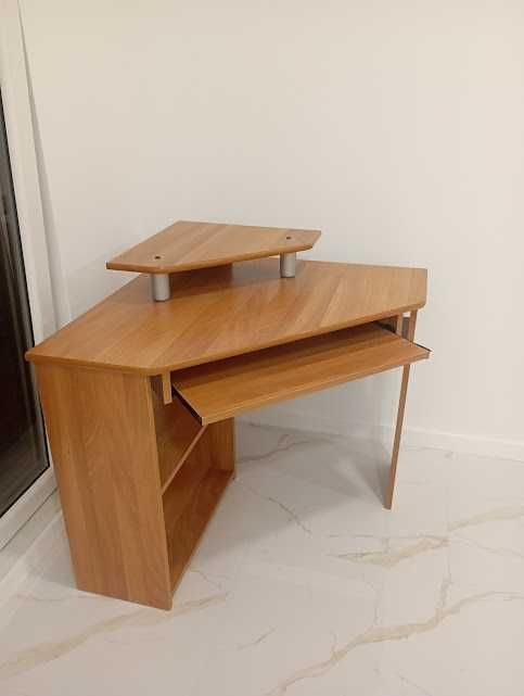 Secretária Canto Computador