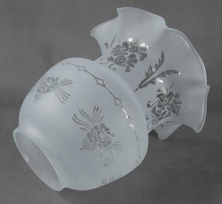 Biały TULIPAN klosz LAMPA NAFTOWA secesja 8,7 cm