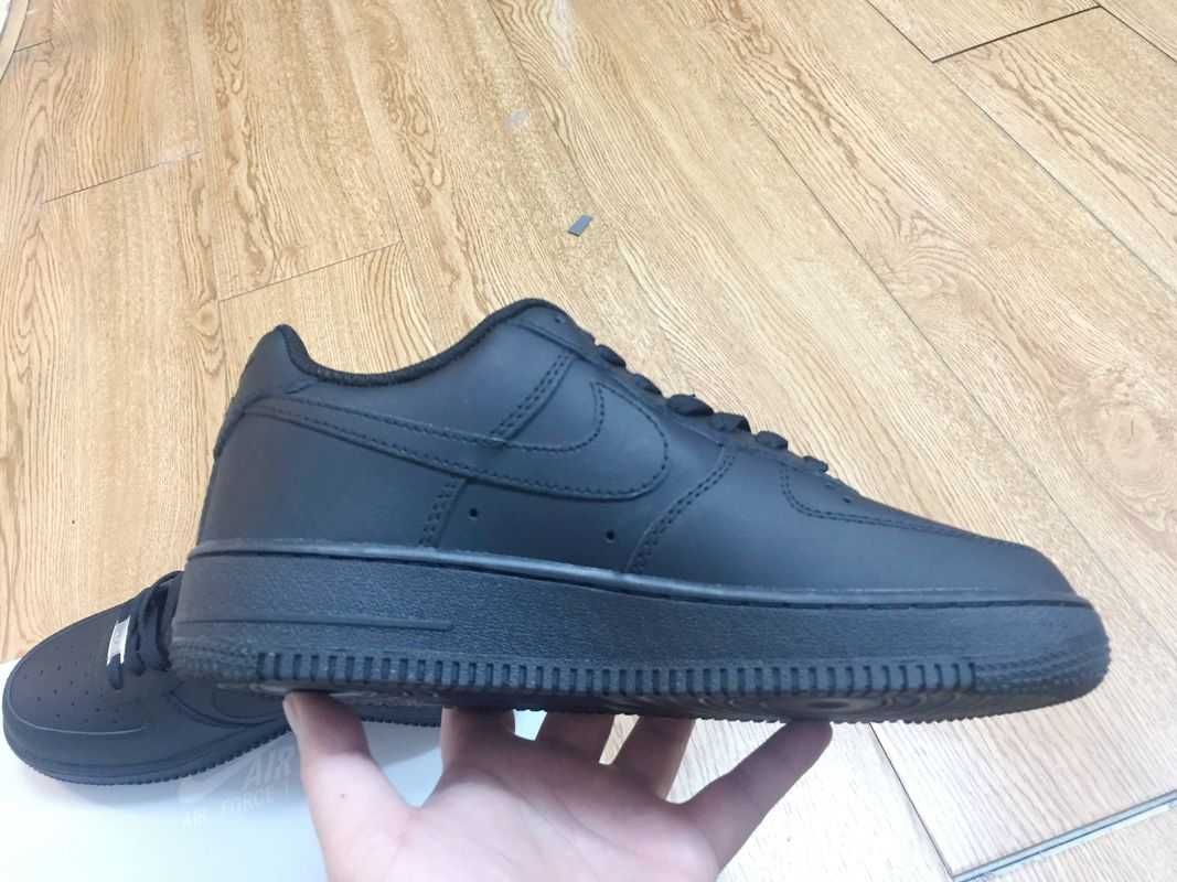 ButyDamskieTrampki NikeNoweAF1 CzarnyR.40