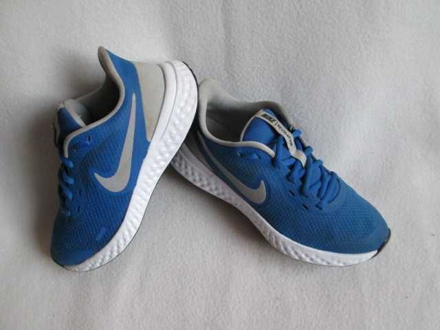 NIKE REVOLUTION buty damskie rozmiar 37,5