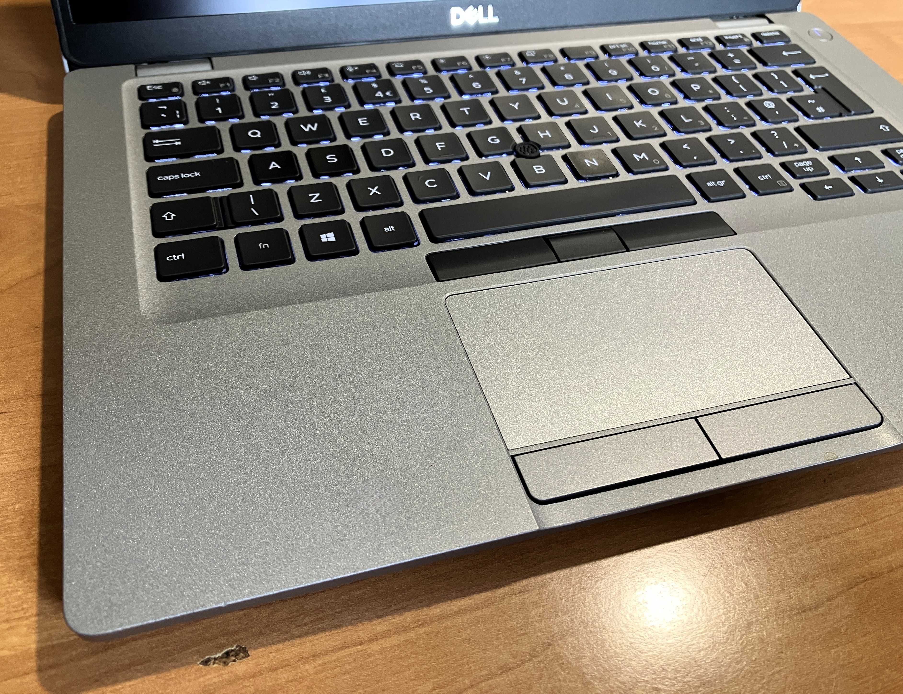Laptop DELL 5410 Intel® Core™ i5-10th 16GB 256GB SSD USB-C™ LTE 5G FHD