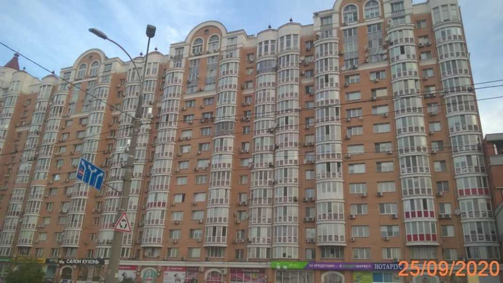 Продаж 3-к квартири. м.Київ, вул.М.Тимошенко, 21, корп.6.   205000 $