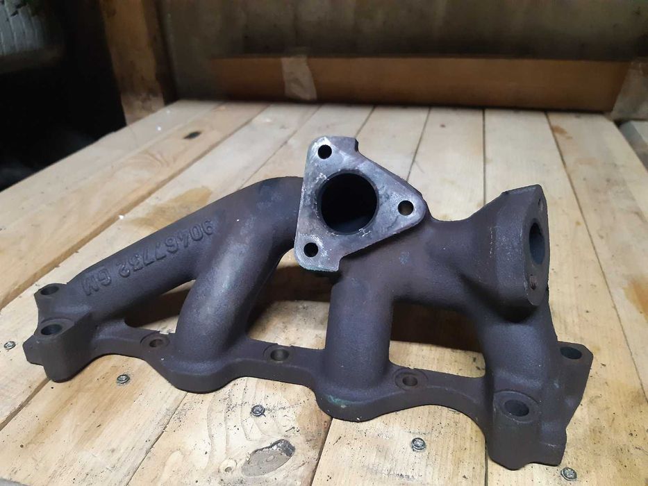 Коллектор выпускной Опель Астра 2 1.7 б.у 90467732