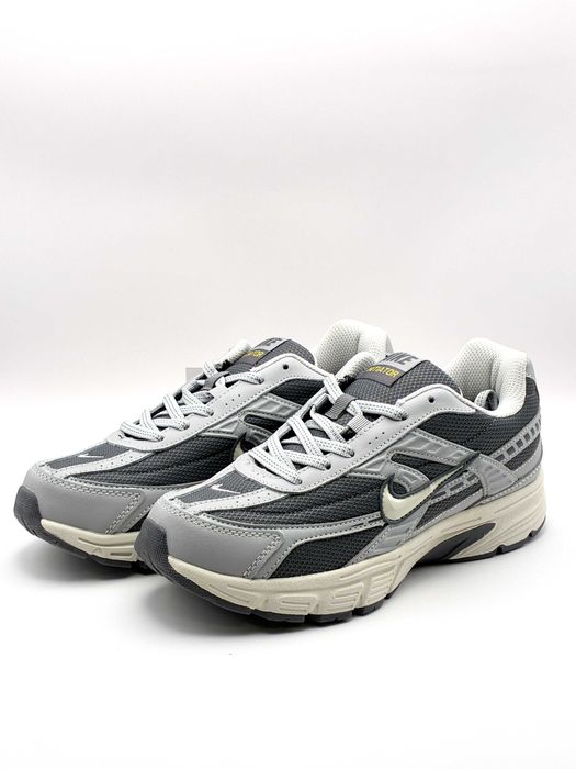 Зимні жіночі кросівки найк світлі сірі гортекс термо на флісі