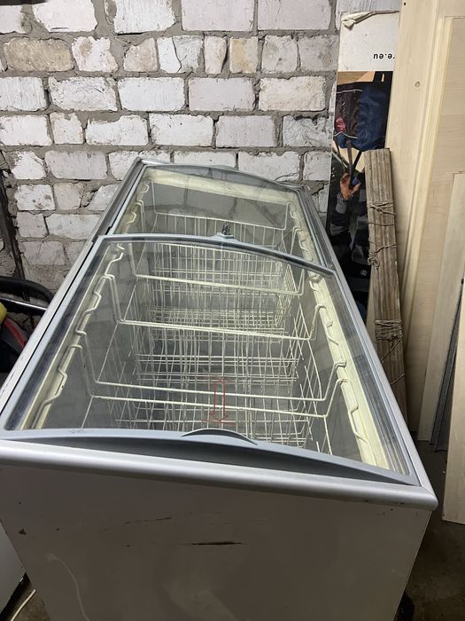 Холодильная витрина