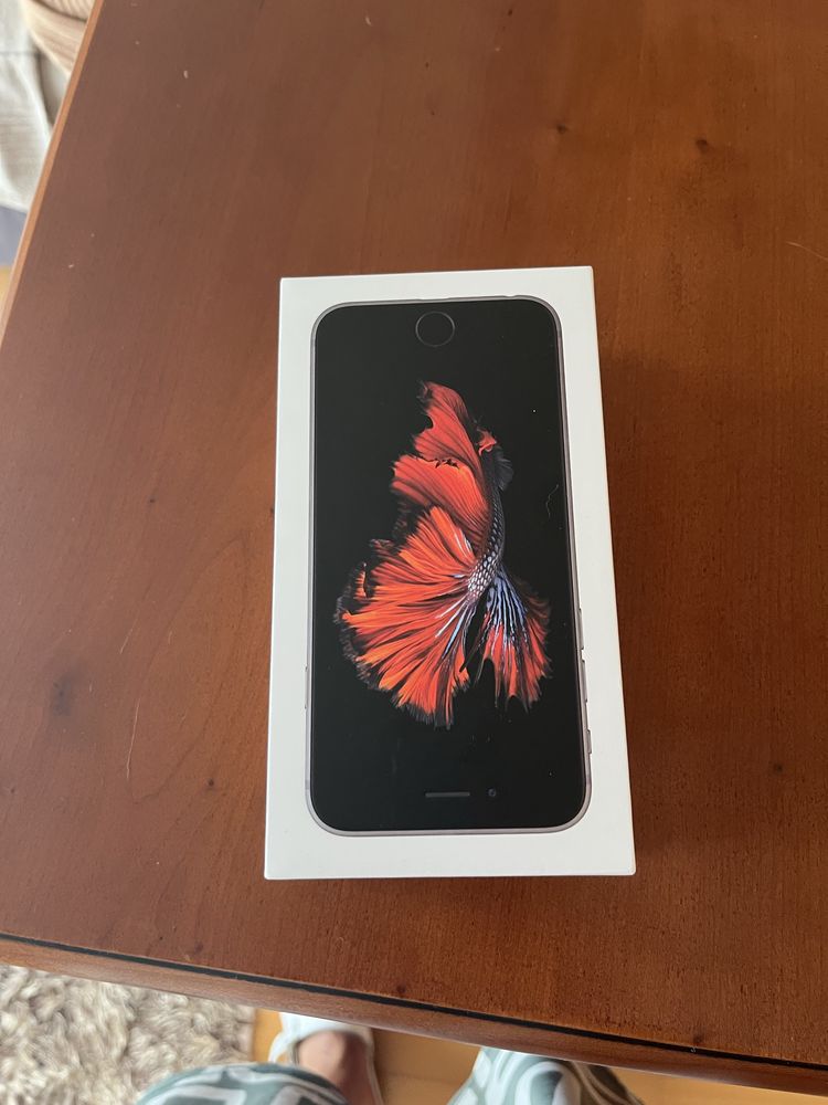 Iphone 6 S- 32 GB