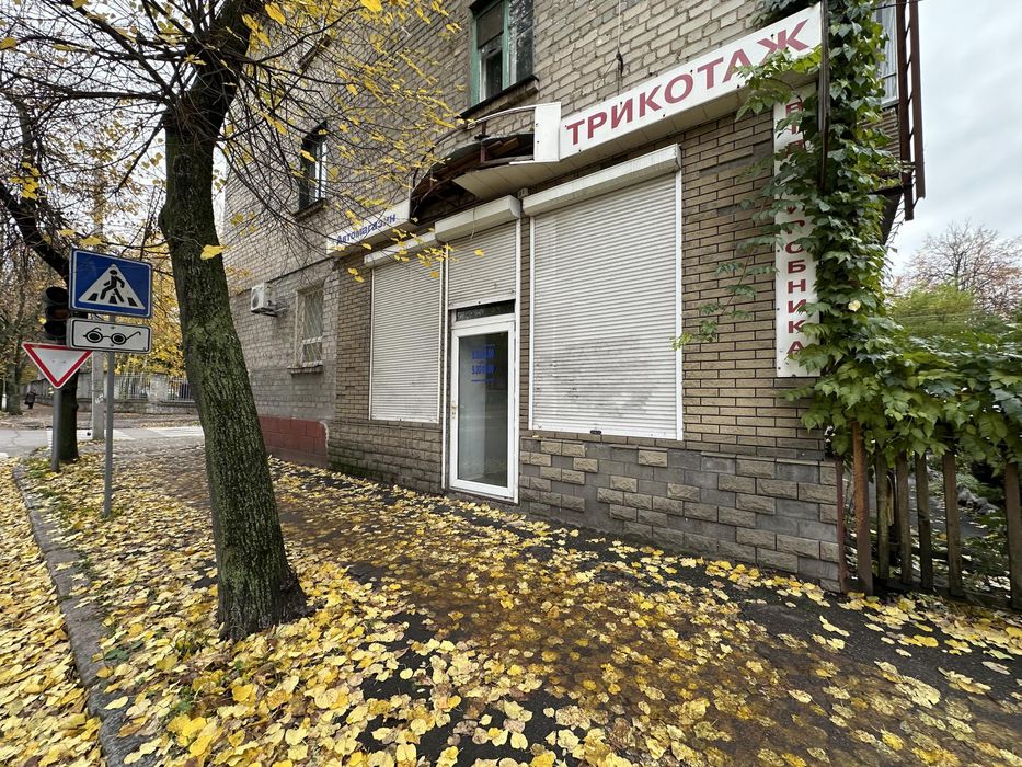 Власник приміщення 42.7м² фасад центр вул. Левка Лук'яненка 3/27