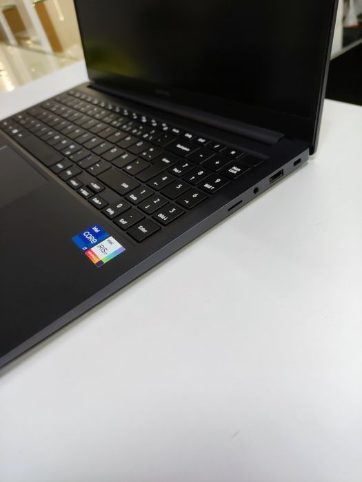 Laptop Samsung Galaxy Book 3 Intel core i7, 512GB