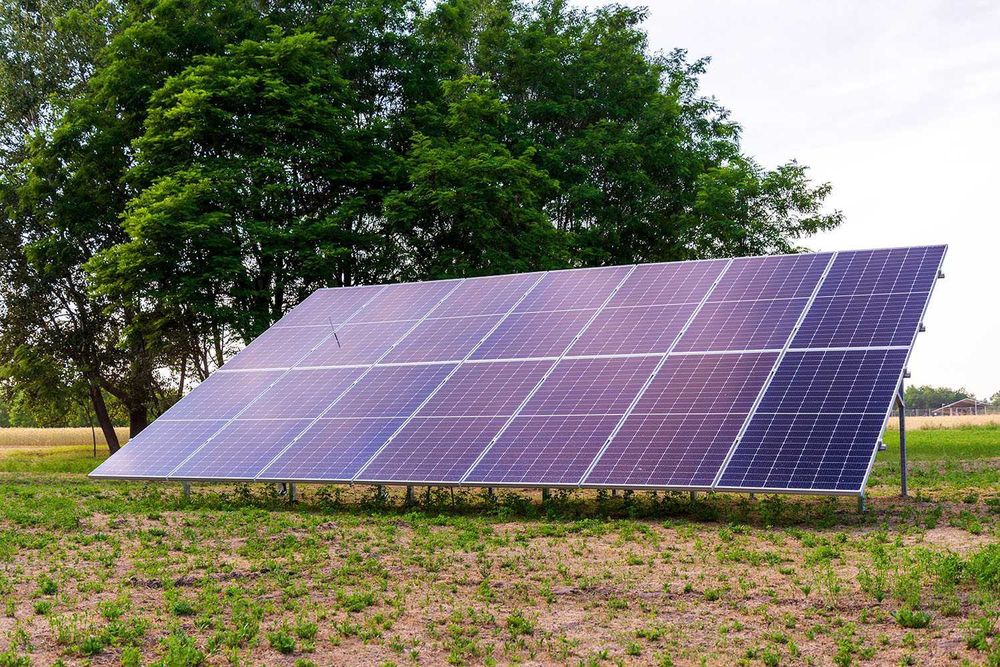 Sprzedam kompletna instalacje 3.6 kw 9  paneli black oraz falownik hyb