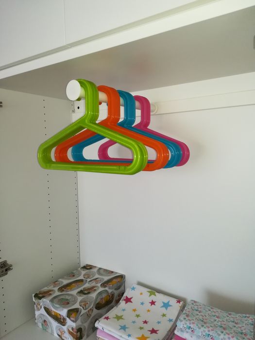 Drążek wysuwany HJALPA ze sklepu IKEA do systemu PLATSA np. dla dzieci