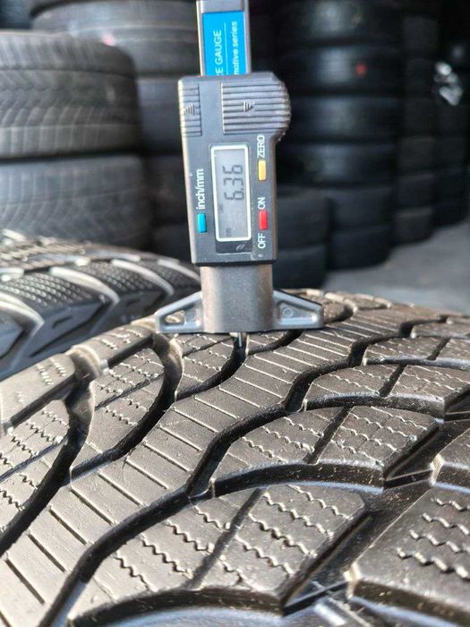 Bridgestone Blizzak LM-32 225/55r17 4шт, ЗИМА. Привезены из Германии