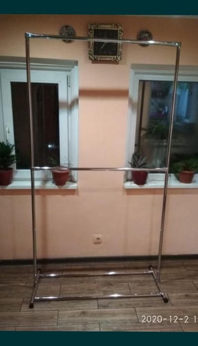 Стойка напольная металическая  рейл стойка вешалка