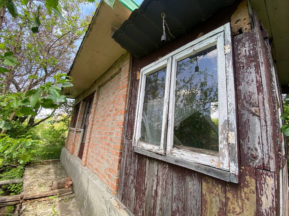 Продам дачу недалеко від міста