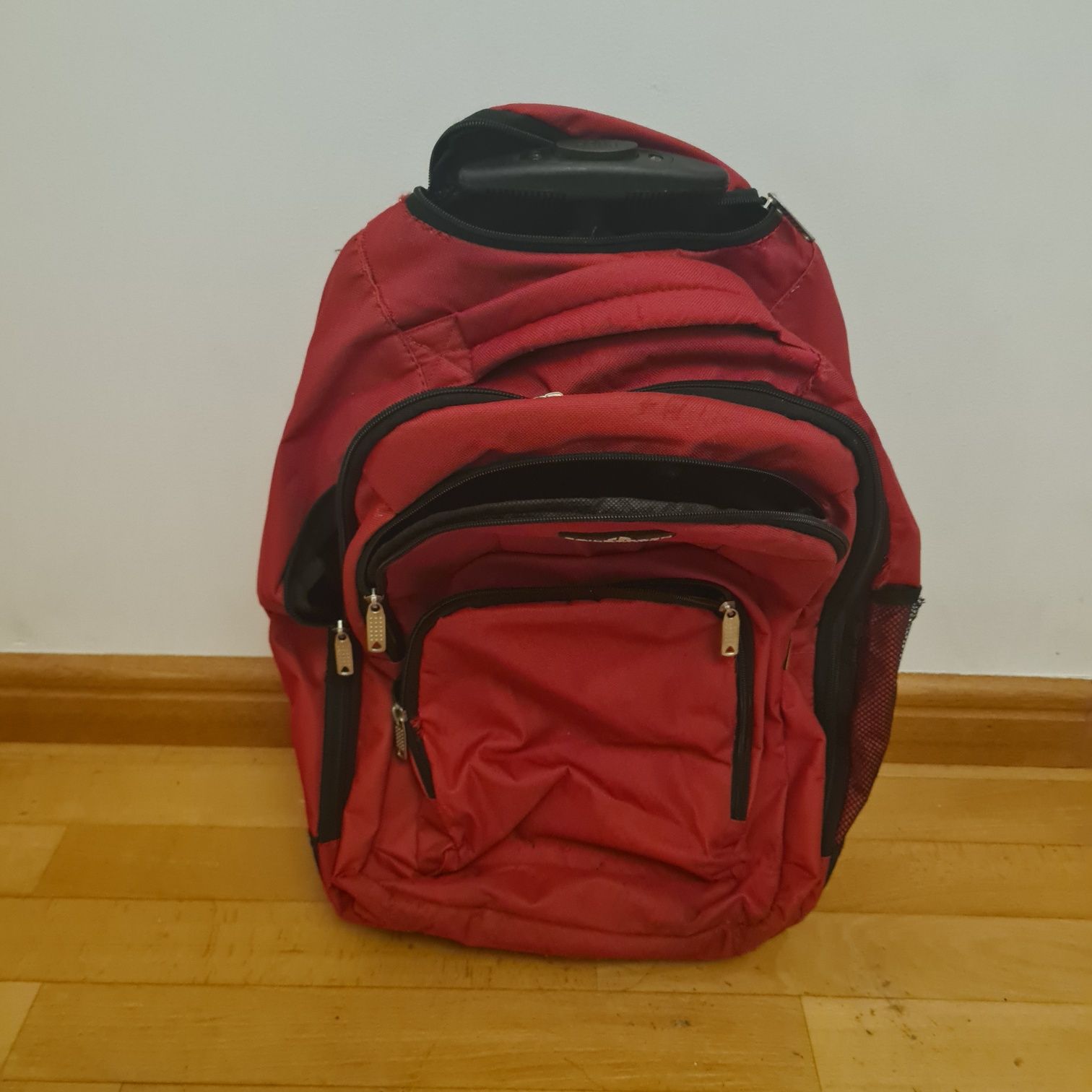 plecak, torba na kółkach