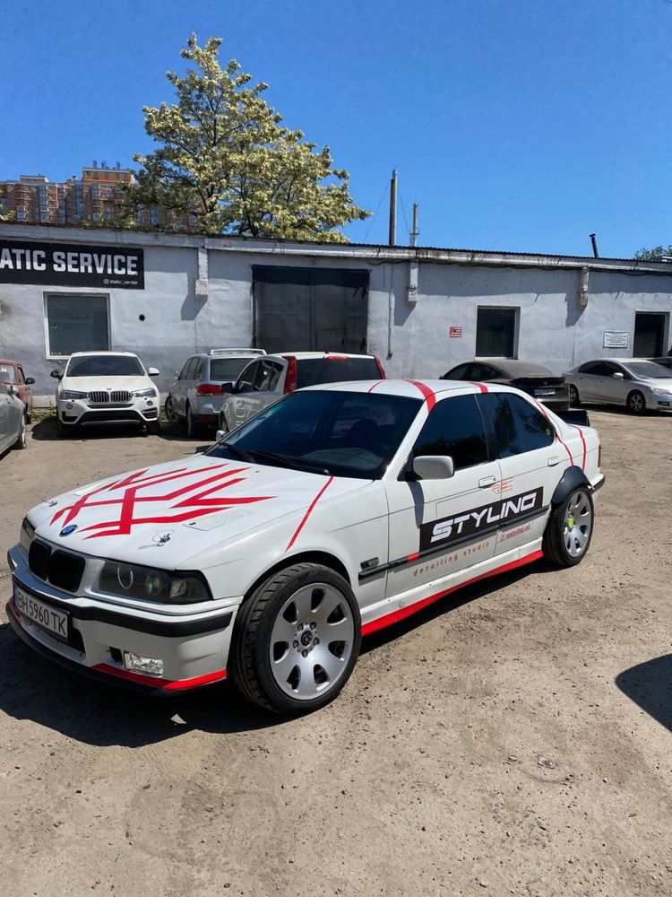 Bmw e 36 drift 4.4