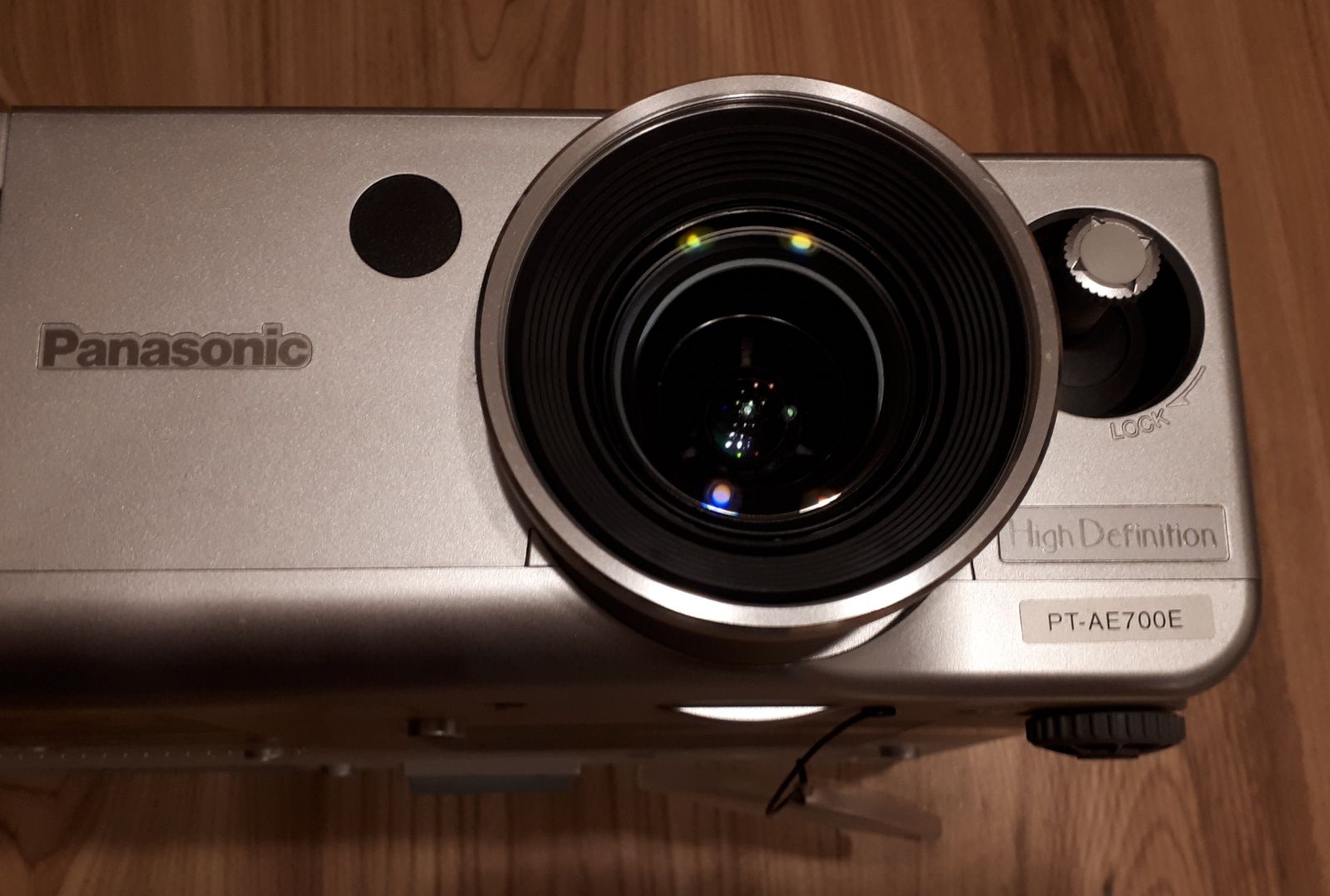 Kinowy projektor Panasonic PT-AE700E
