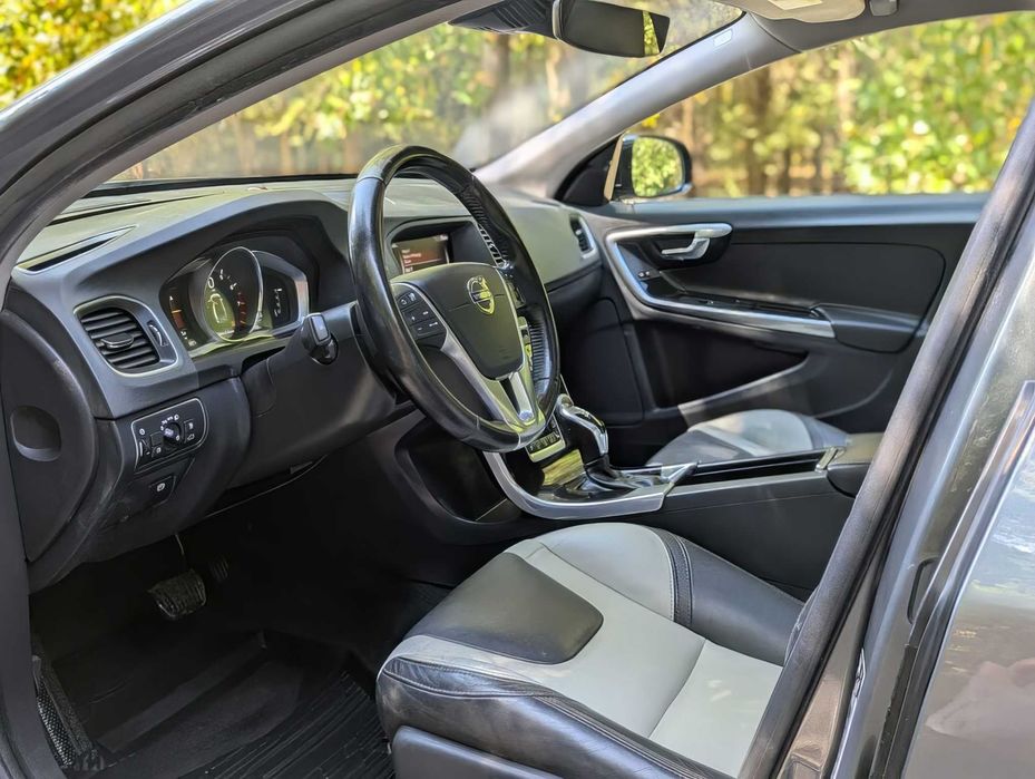 Volvo S60      2017