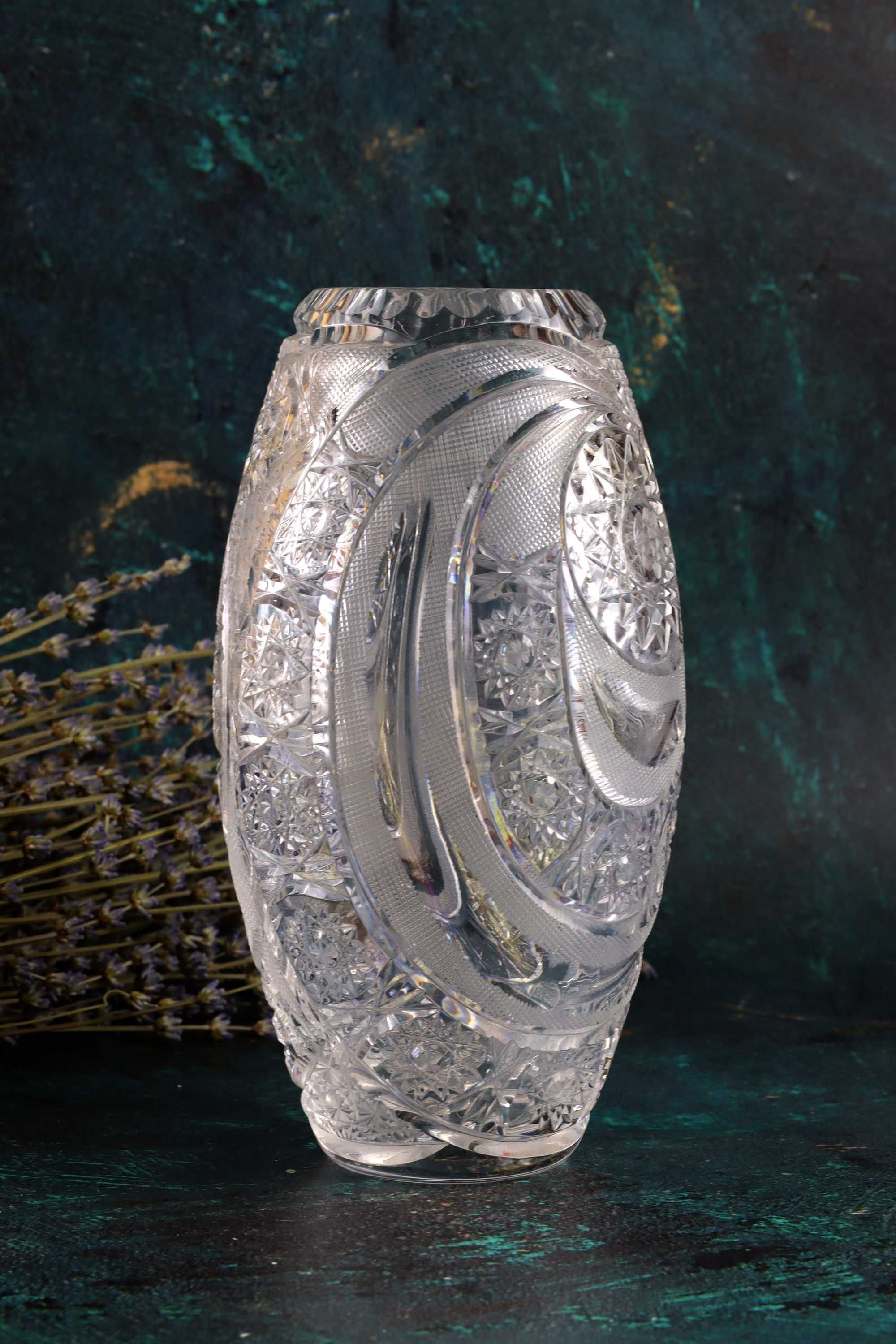 Kryształowy wazon z bogatym zdobieniem kryształ szkło prl vintage