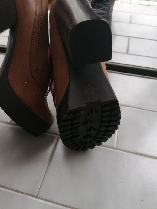 Sapato Beneton 37 camel