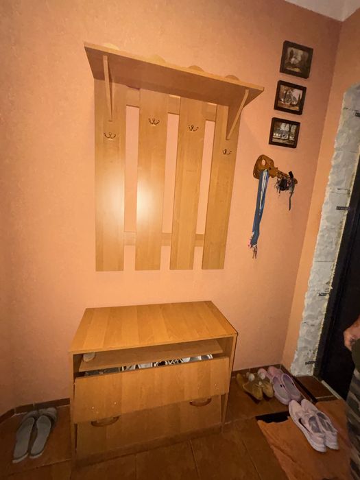 Zestaw mebli do przedpokoju kolor olcha miodowa