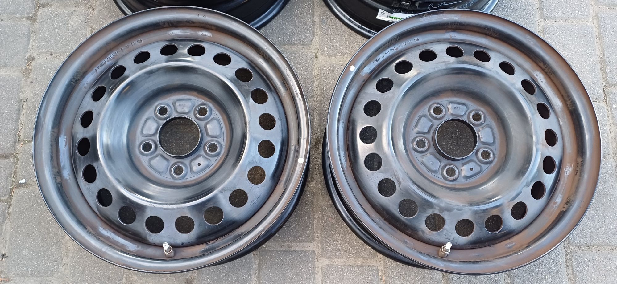 Felgi stalowe MITSUBISHI 6,5x16 , rozstaw śrub 5x114,3 , ET 46.