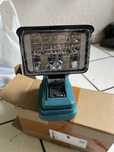 Halogen pod baterie makita
