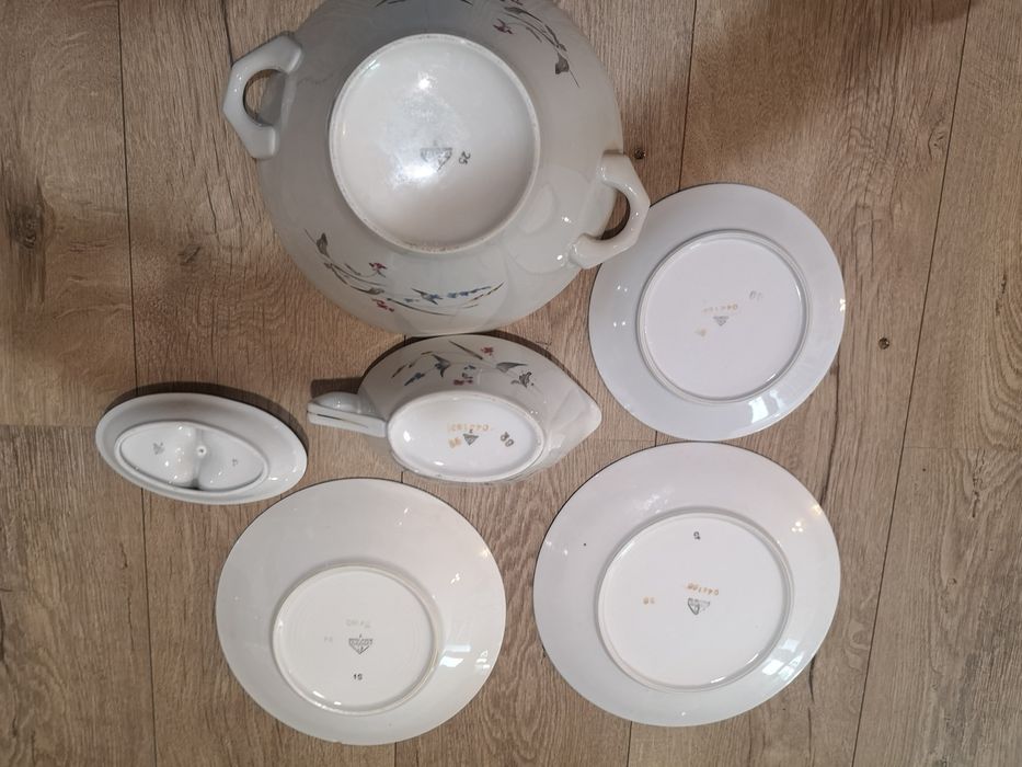 Zastawa stołowa stara