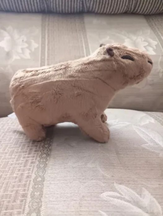 Мягкая игрушка капибара