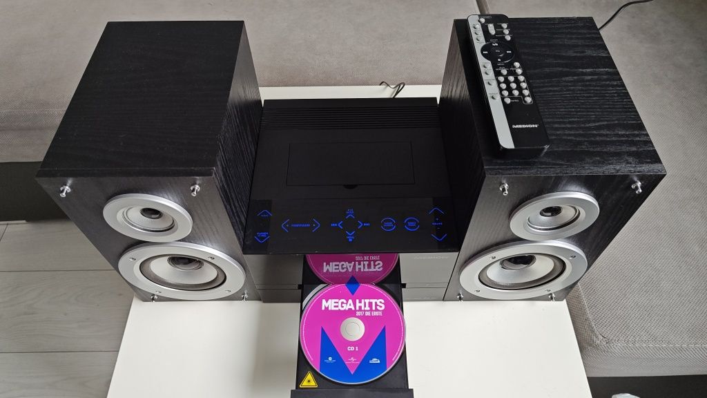 MEDION MD 82806 wieża, mikro system audio USB, MP3, iPod. Pilot.