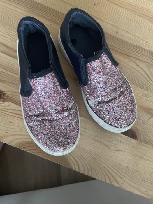 Різне взуття Безкоштовно 28-29 розмір