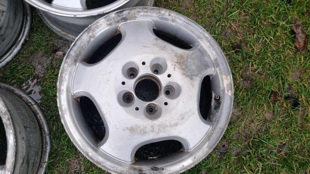 Sprzedam felgi do mercedesa CLK  W208