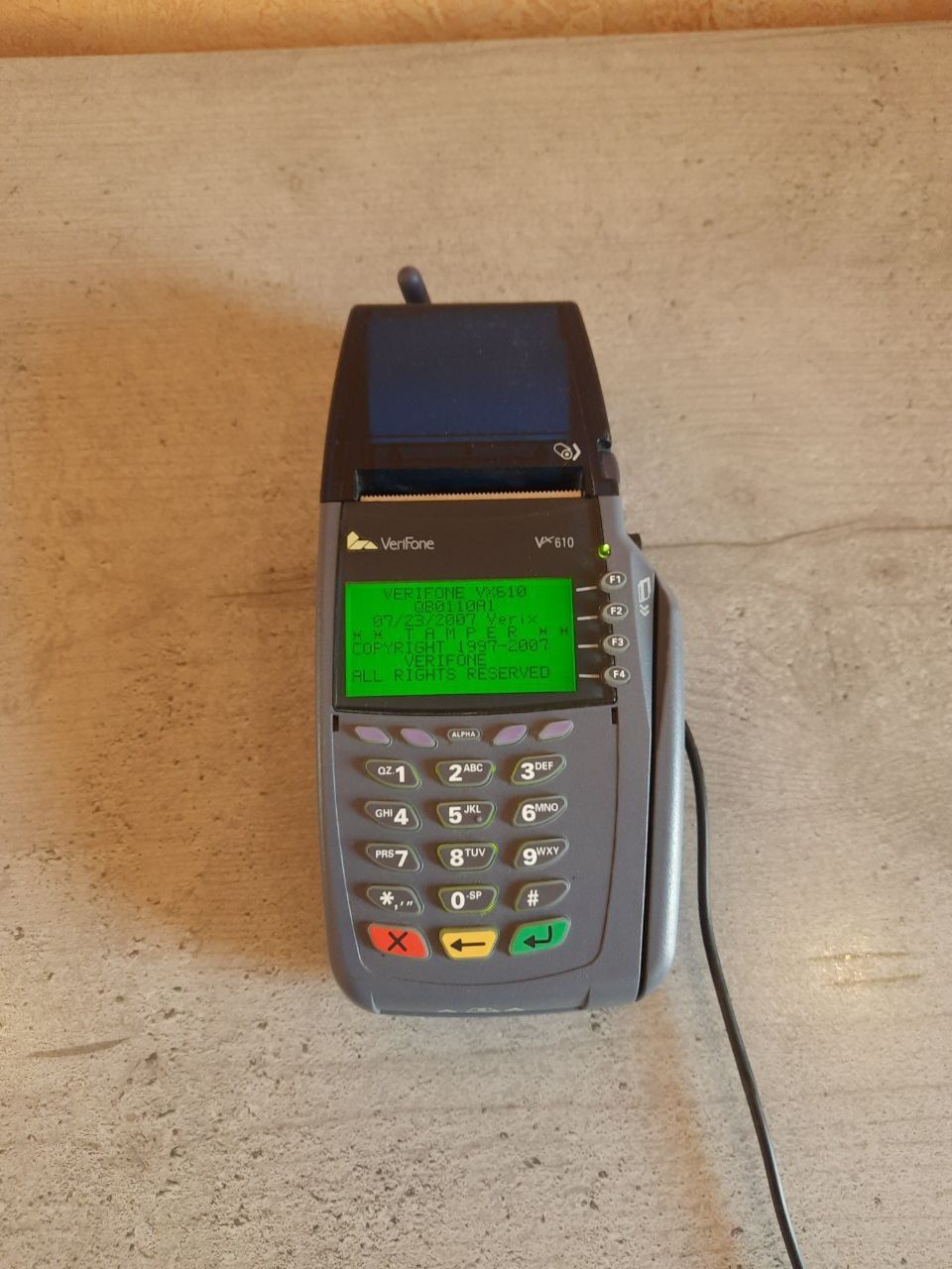 Банковский Pos терминал VeriFone V610 б/у в отличном рабочем состоянии