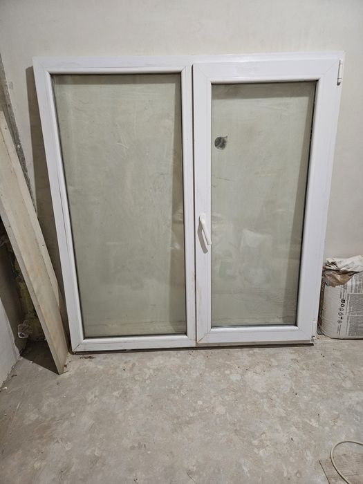 Двері вхідні б.у металопластикові двері вікна мііжкімнатні