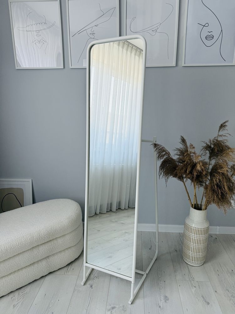 Białe lustro stojące Ikea 39x160 funkcjonalne