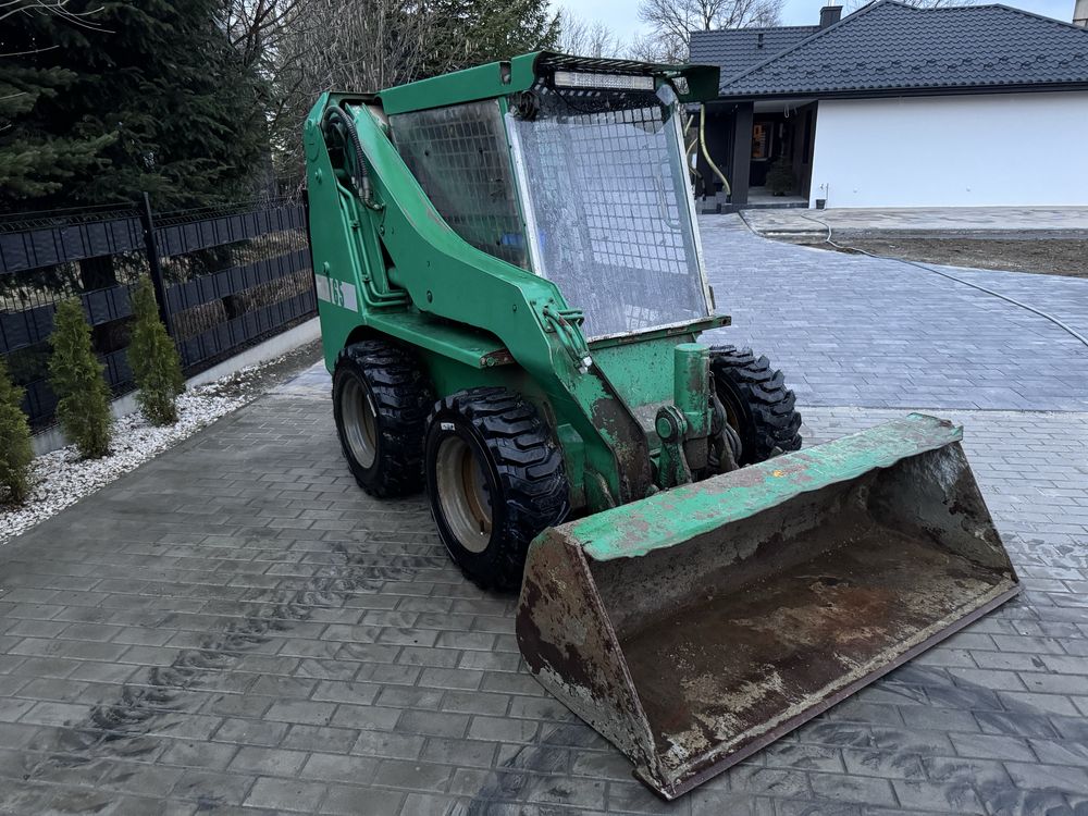 Bobcat Mini ładowarka JCB 165 i Robot z widłami 1,2 m i łyżką FAKTURA