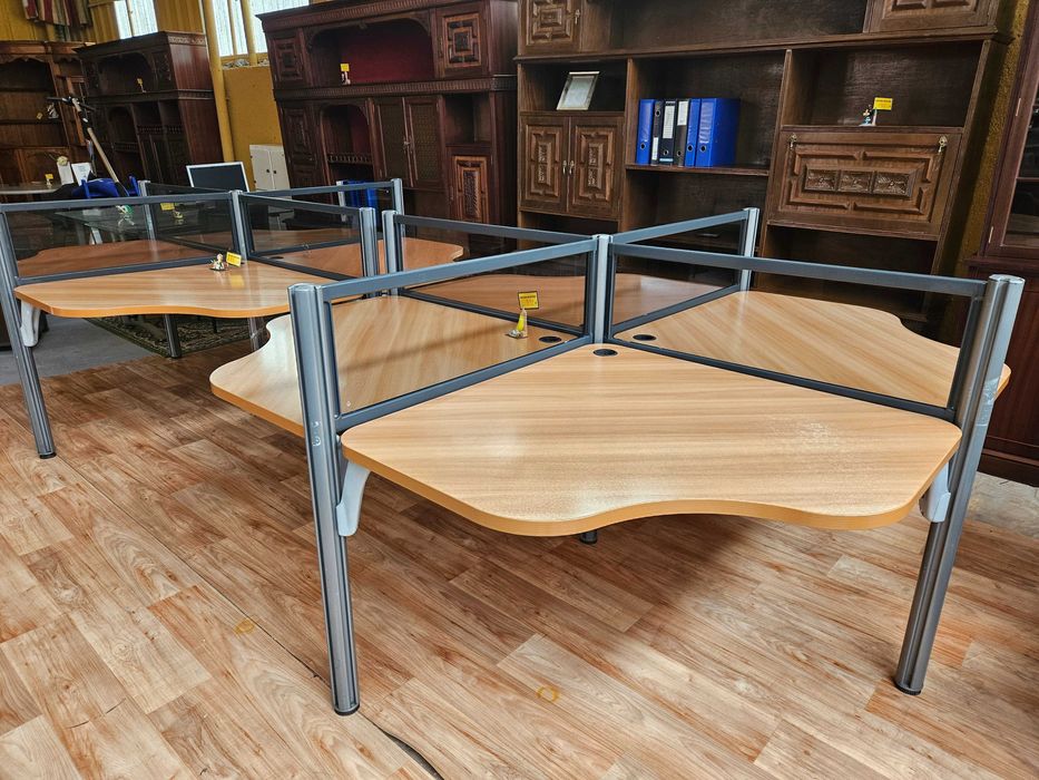 Ilha para 4 postos de trabalho - Muito bom estado geral