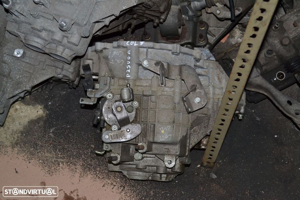 Caixa de Velocidades Mitsubishi Colt