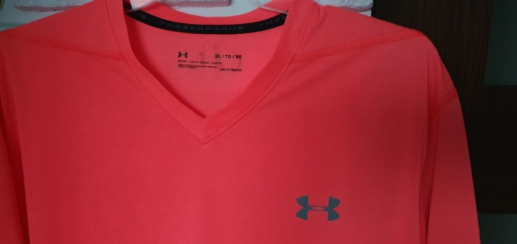 T-shirt Under Armour r.XL