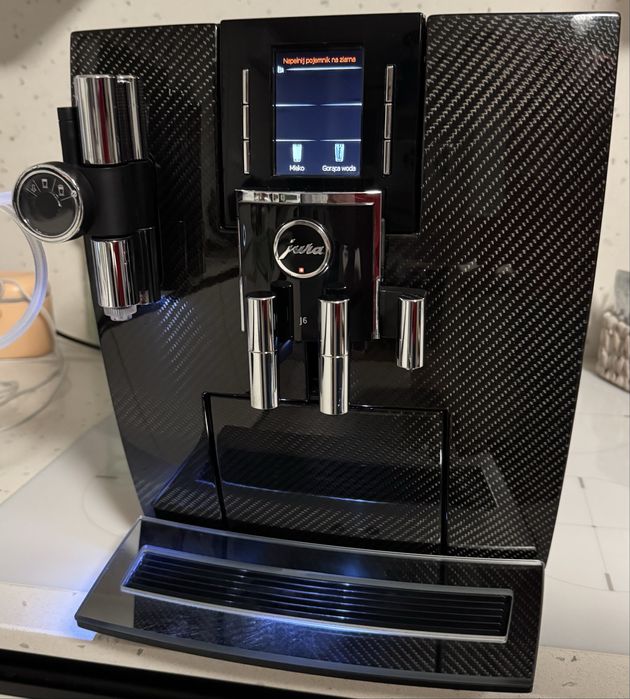 Ekspres do kawy Jura J6 Carbon