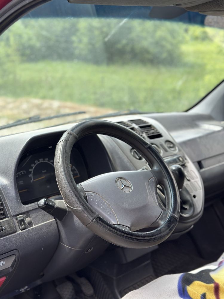 Mercedes Vito 2002р 2.2 CDI