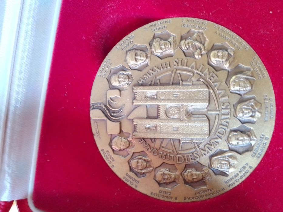 Medalha comomerativa papado , jornada juventude Portugal 2023