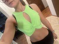 Neonowy crop top