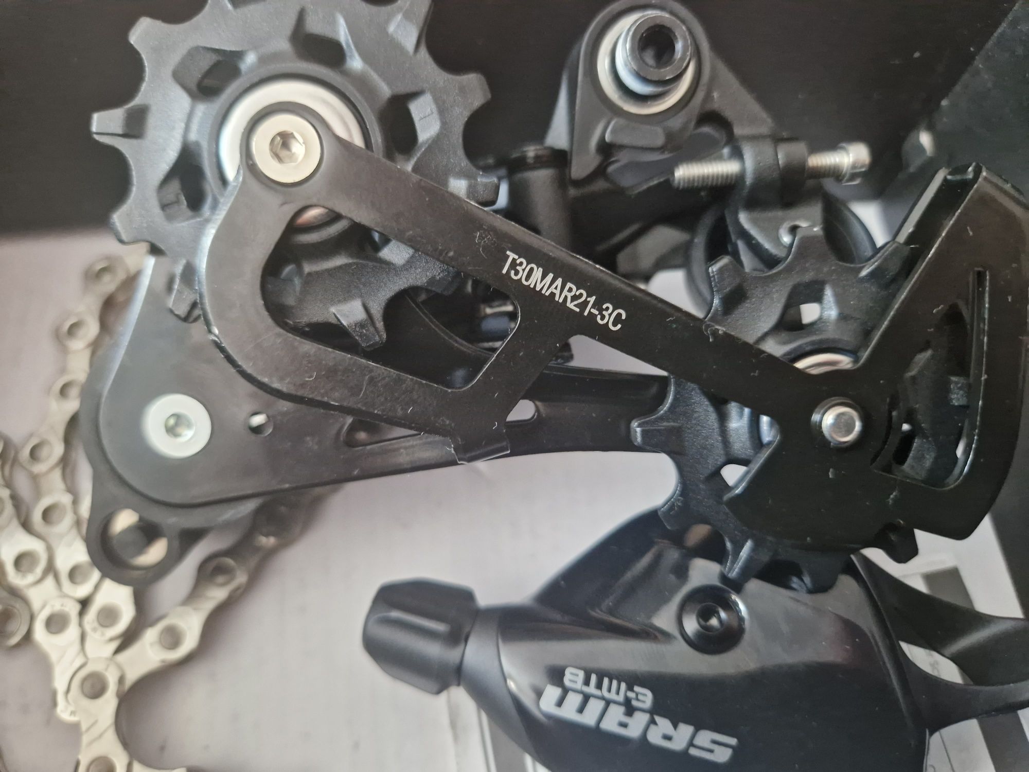 Zestaw Hamulce Sram Code R Manetka Przerzutka Sram NX 11 Speed