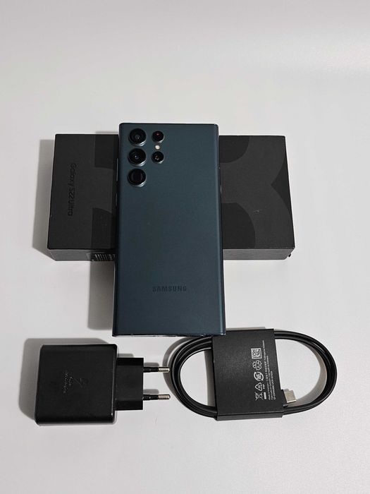 Samsung S22 Ultra 512gb.  Muito bom